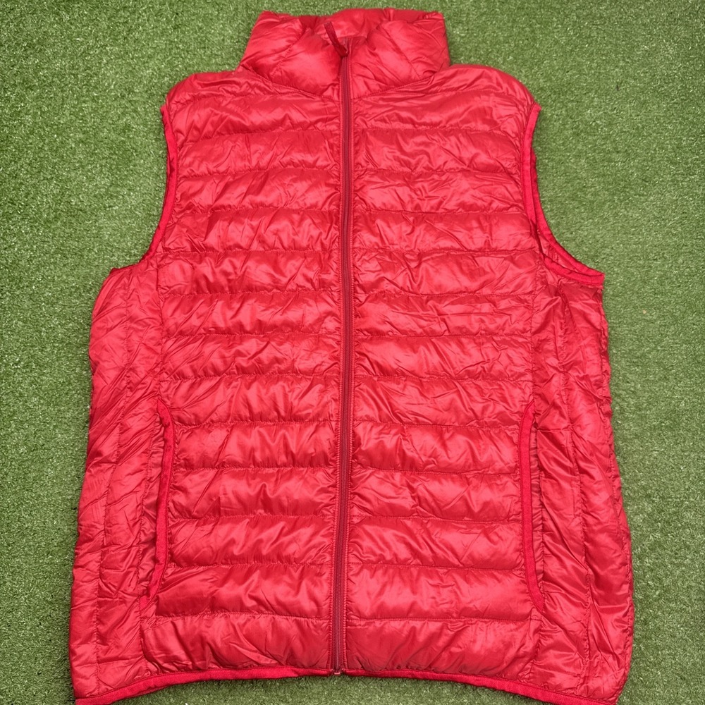 Uniqlo Jacket Mens Large Red Down Puffer Vest Lightweight Packable Quilted Coat